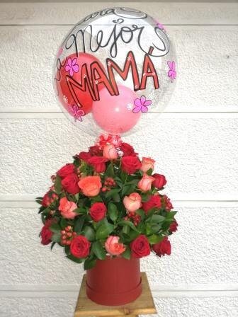 Arreglo Rosas Y Globo Burbuja Floristeria Flores Y Detalles Luna