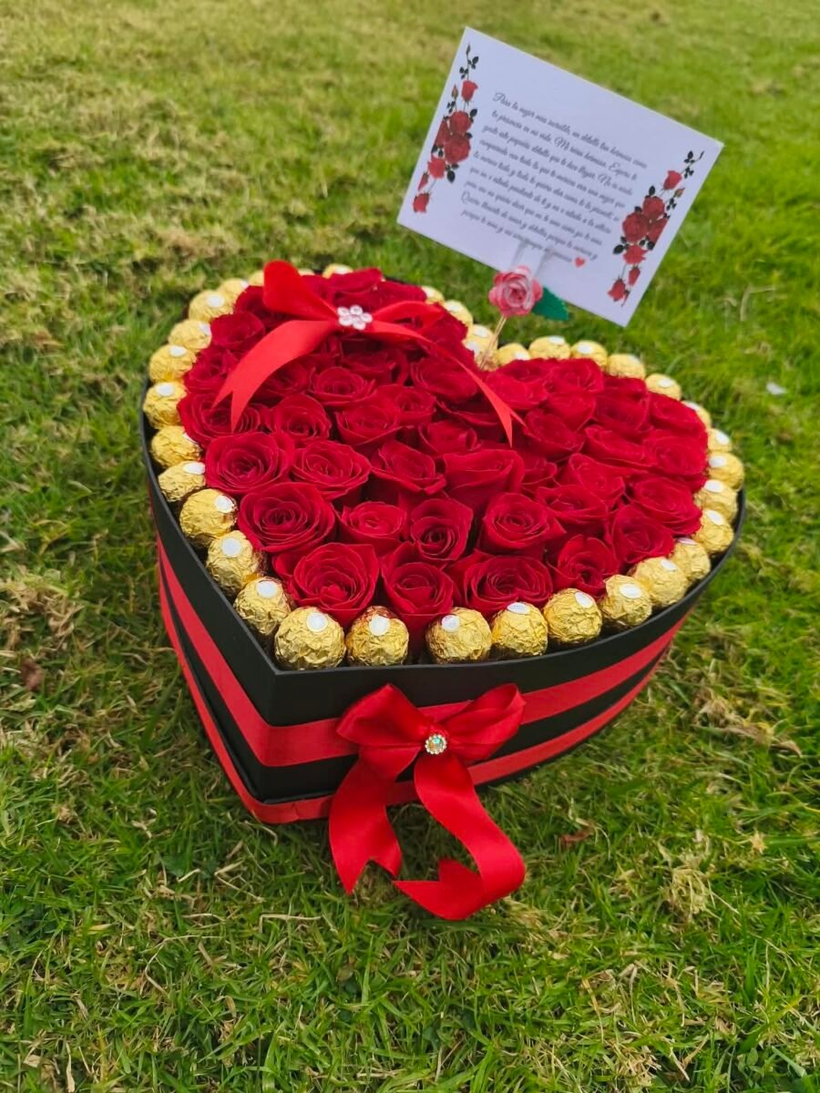 Corazon 60 rosas 36 ferrero.