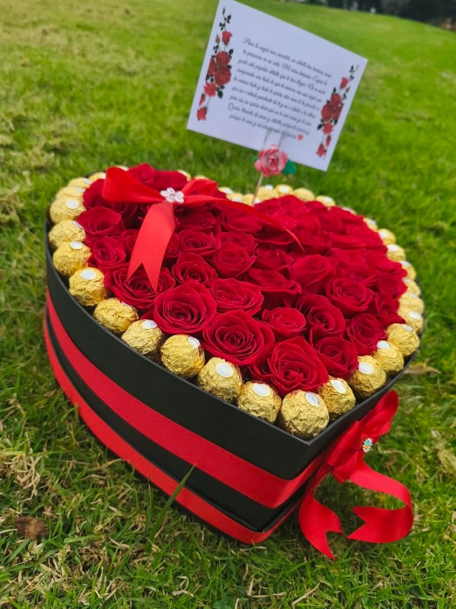 Corazon 60 rosas 36 ferrero.